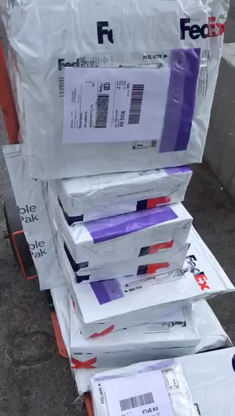Deliveries، فيديو 26