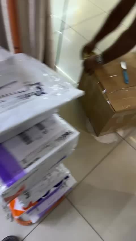 Deliveries، فيديو 45