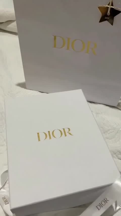 Unboxing، فيديو 2