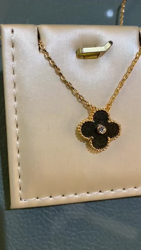 Jewellery Videos, video 8