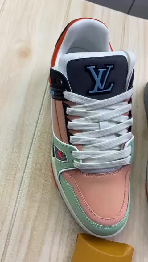 Louis Vuitton, video 25