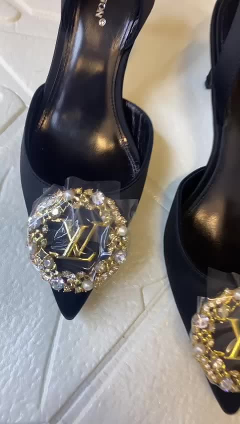 Louis Vuitton, video 32