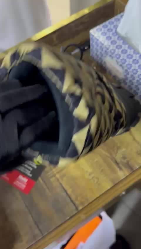 Prada, video 37