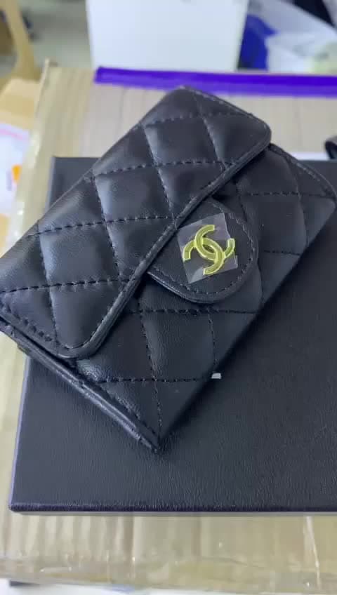 Chanel Wallets، فيديو 19