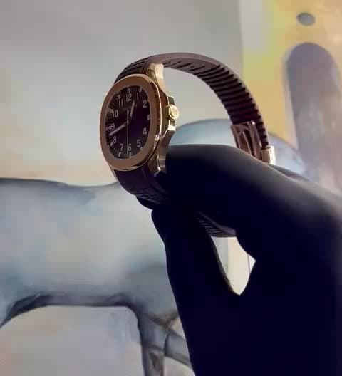 Watches, 영상 9