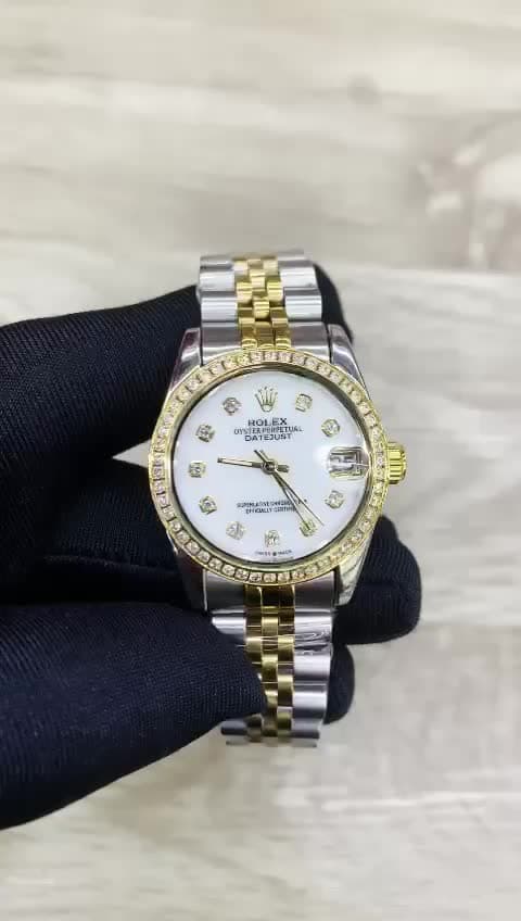 Watches, 영상 18